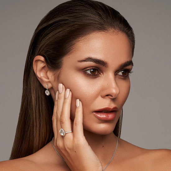 ASTERI 2.5cts diamond halo earrings in platinum – Avila Vara