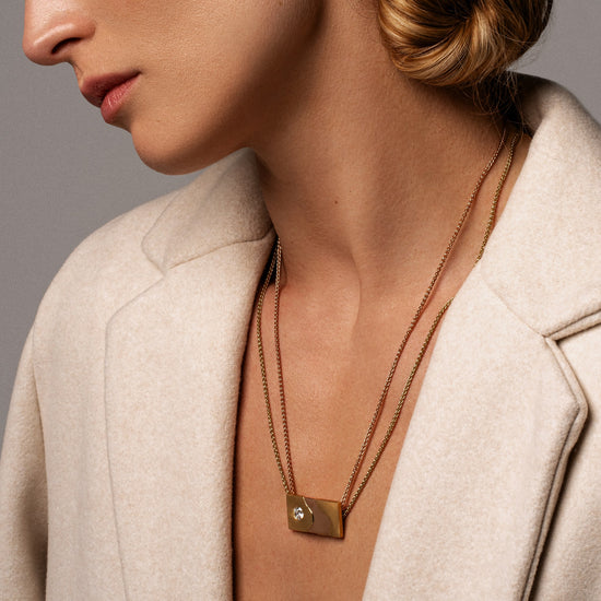 DUALITI Unique Diamond Pendant featuring ethical diamond and dual chain in Yellow and Rose Gold – Avila Vara